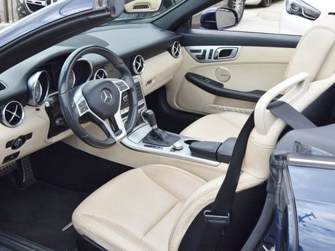 Used 2014 Mercedes-Benz SLK 250 image 21