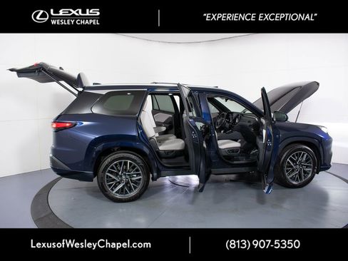 Used 2025 Lexus TX 350 AWD w/ Technology Package image 17
