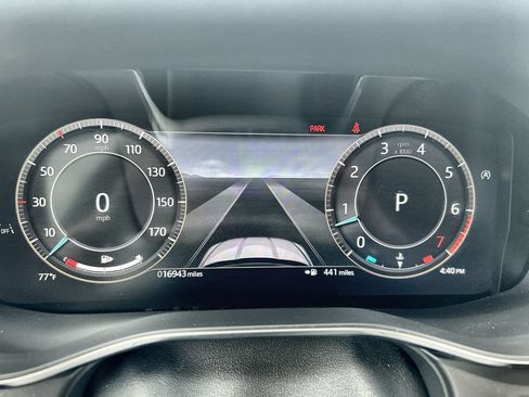 Used 2025 Jaguar F-PACE R-Dynamic S AWD/4WD image 22