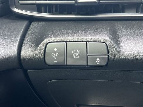 Certified 2025 Hyundai Elantra SEL image 23