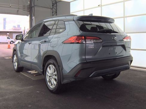 Used 2024 Toyota Corolla Cross LE image 4