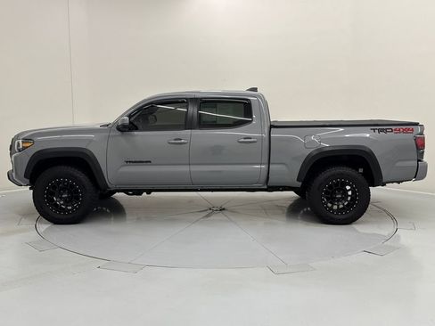 Used 2021 Toyota Tacoma TRD Off-Road w/ TRD Premium Off Road Package image 2