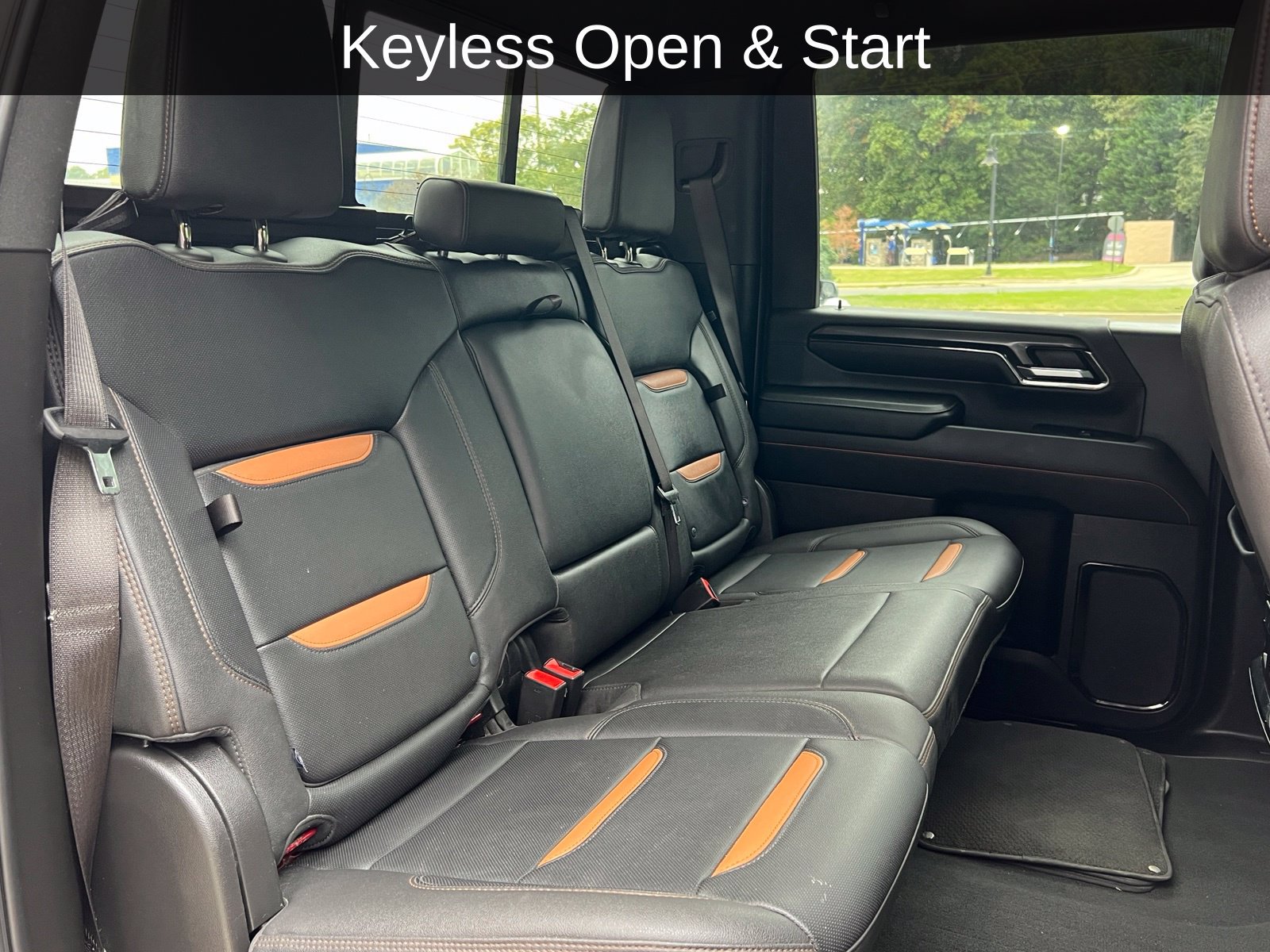 Used 2024 GMC Sierra 2500 AT4 w/ AT4 Premium Plus Package AWD/4WD image 17