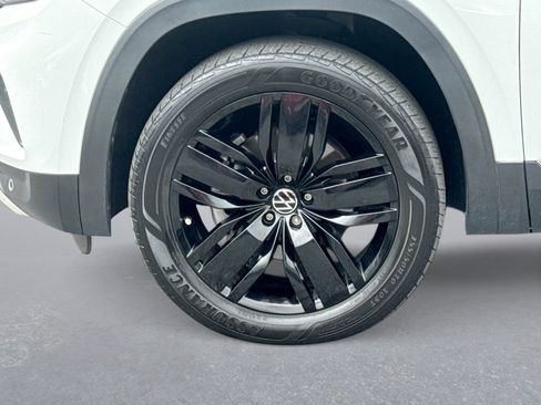 Used 2022 Volkswagen Atlas Cross Sport SEL AWD/4WD image 19