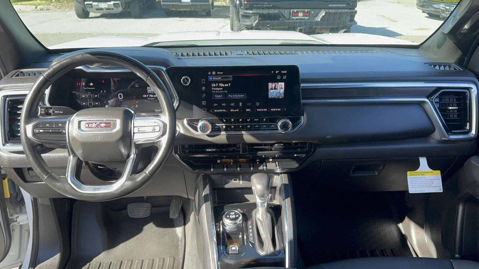 Used 2024 GMC Canyon Elevation w/ Elevation Premium Package AWD/4WD image 14