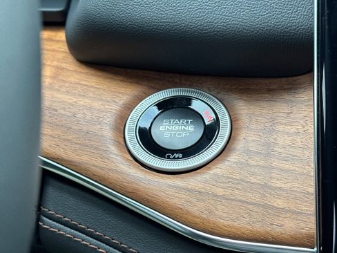 New 2025 Jeep Grand Cherokee Summit image 28