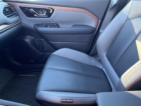 Used 2025 Subaru Forester Sport image 24