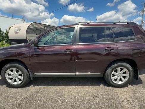 Used 2012 Toyota Highlander 4WD w/ Tech Pkg image 5