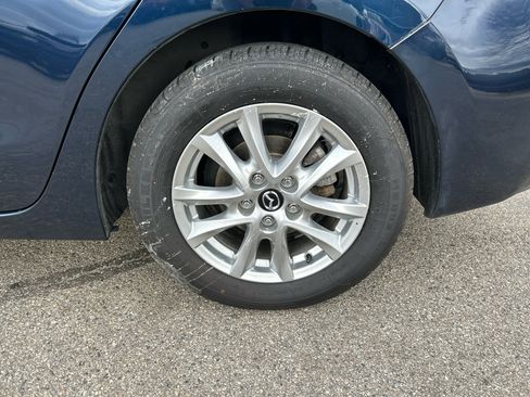 Used 2016 MAZDA MAZDA3 i Touring w/ Popular Equipment Package image 23