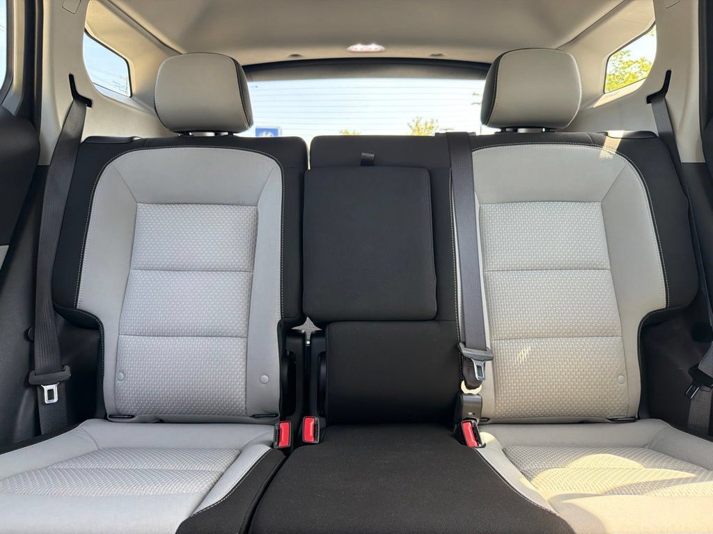 Used 2024 GMC Terrain SLE FWD image 30