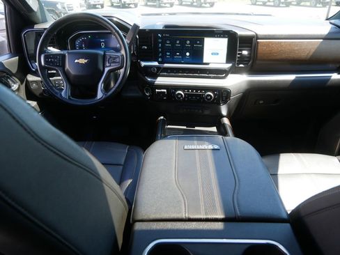 Used 2024 Chevrolet Silverado 3500 High Country w/ High Country Premium Package AWD/4WD image 23