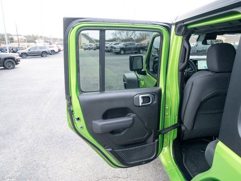 Used 2025 Jeep Wrangler Unlimited Sport image 11