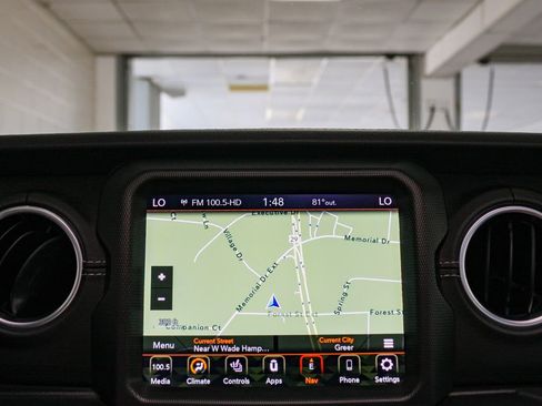 Used 2023 Jeep Wrangler Unlimited Sahara w/ Cold Weather Group AWD/4WD image 12