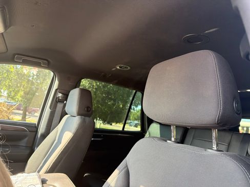 Used 2022 Chevrolet Tahoe 2WD w/ Remote Keyless Entry Package image 5