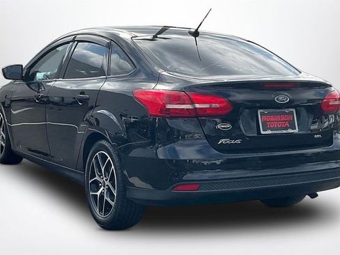 Used 2017 Ford Focus SEL image 12