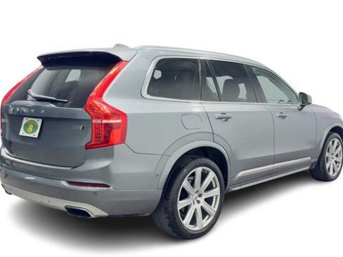 Used 2016 Volvo XC90 T5 Inscription w/ Vision Package AWD/4WD image 2