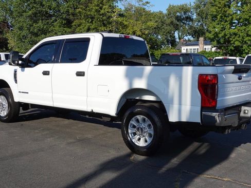 Used 2022 Ford F250 XLT w/ XLT Value Package image 2