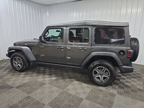 Used 2023 Jeep Wrangler Unlimited Sport AWD/4WD image 4
