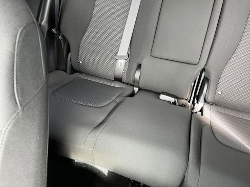 Used 2025 Kia Sportage LX image 39