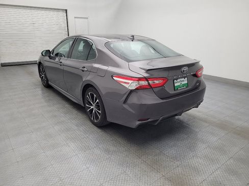 Used 2020 Toyota Camry SE image 5