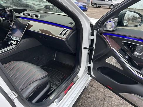 Used 2024 Mercedes-Benz S 63 AMG S image 30