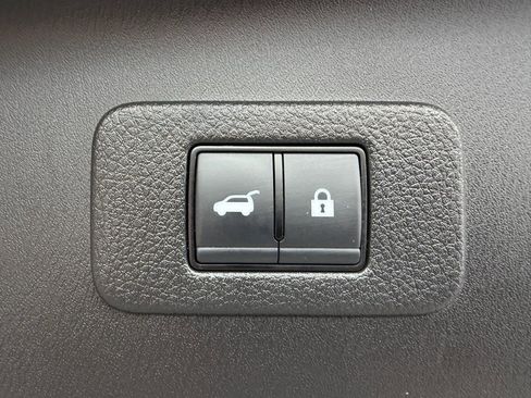 Used 2023 Nissan Armada Platinum w/ Captain's Chairs Package RWD image 7