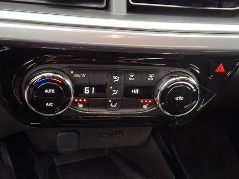 Used 2024 Chevrolet Trax ACTIV w/ Sunroof Package FWD image 28
