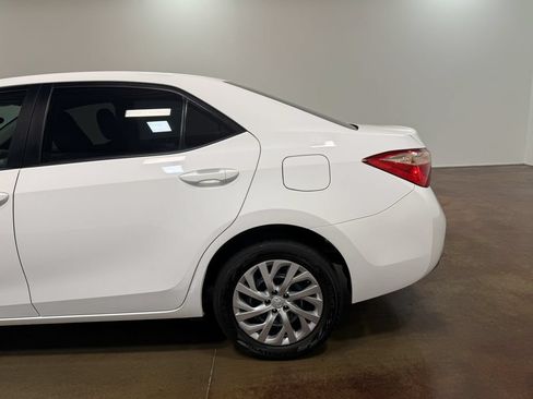 Used 2017 Toyota Corolla L FWD image 36