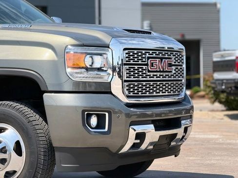 Used 2018 GMC Sierra 3500 Denali w/ Duramax Plus Package AWD/4WD image 7