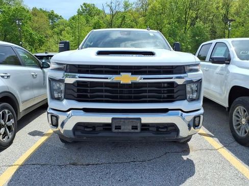 Used 2025 Chevrolet Silverado 2500 LT w/ Convenience Package image 2
