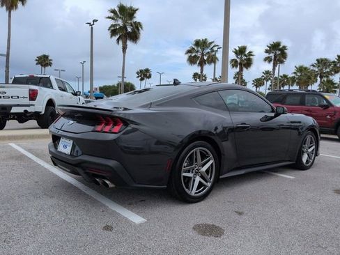 Used 2024 Ford Mustang Premium image 4