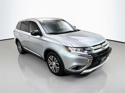 Used 2017 Mitsubishi Outlander ES