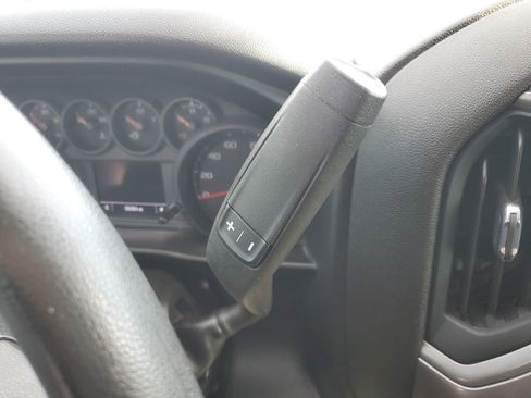 Used 2022 Chevrolet Silverado 1500 Custom image 22