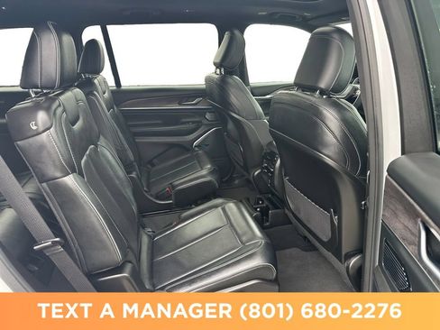 Used 2023 Jeep Grand Cherokee L Overland AWD/4WD image 18