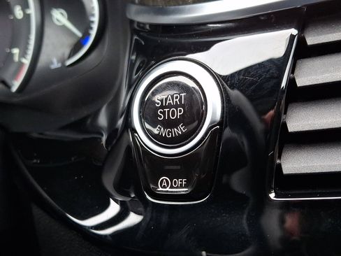 Used 2019 BMW 530i xDrive w/ Convenience Package image 23