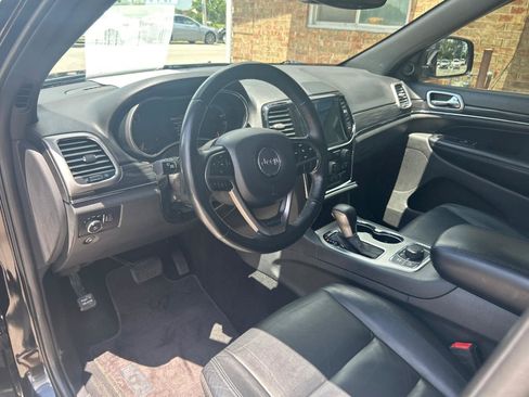 Used 2019 Jeep Grand Cherokee Limited AWD/4WD image 18
