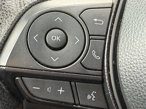 Used 2024 Toyota RAV4 XLE FWD image 17