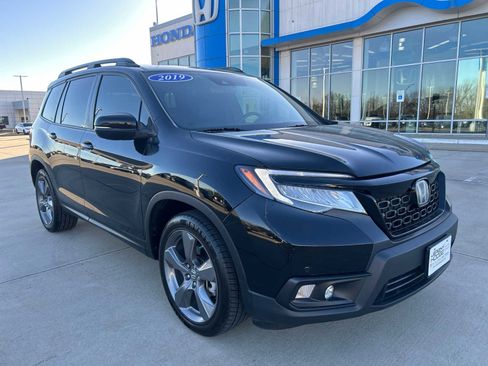 Certified 2019 Honda Passport Touring image 1