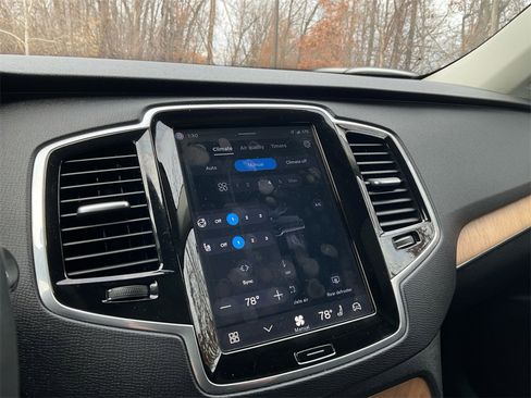 Certified 2025 Volvo XC90 B6 Plus image 22