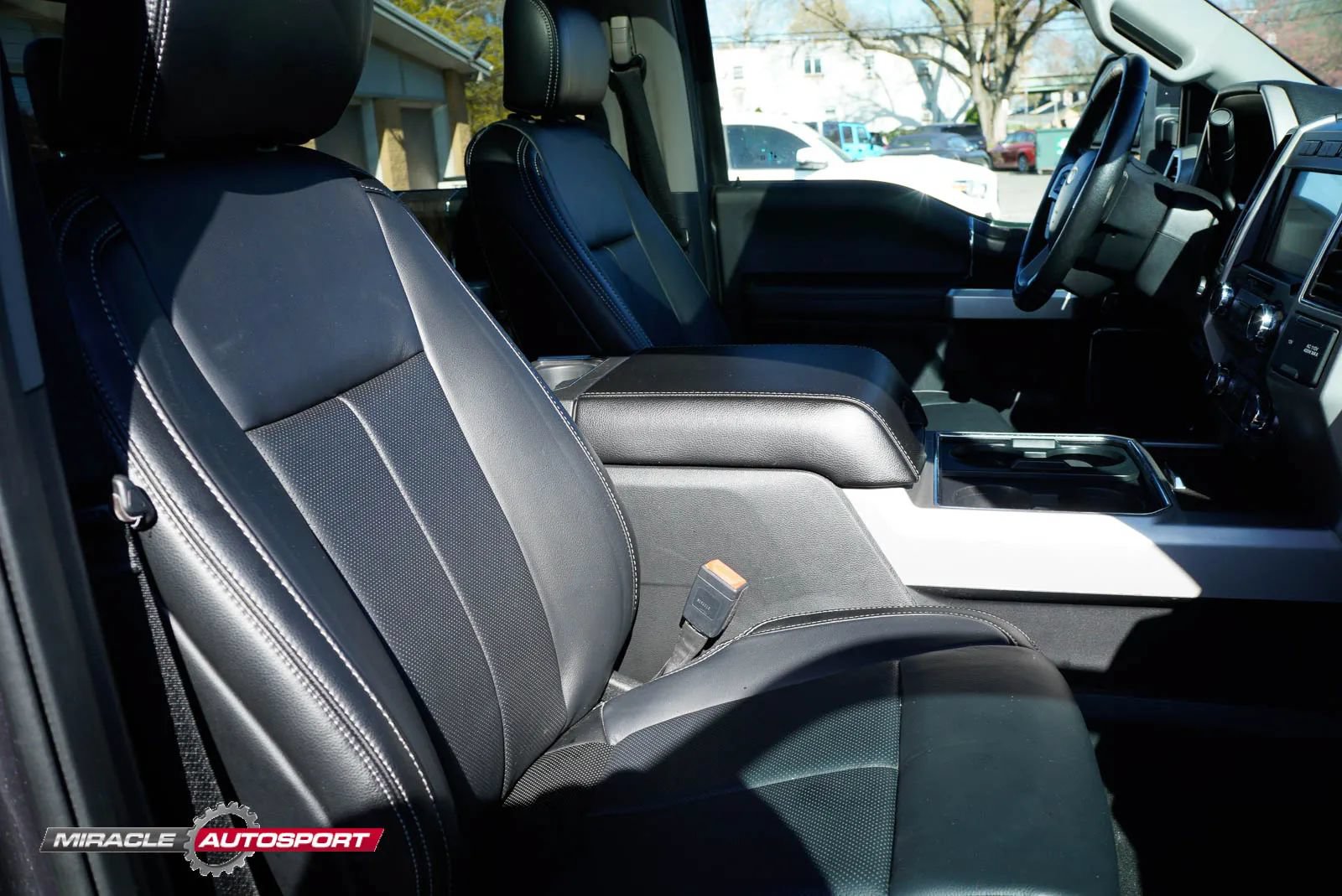 Used 2020 Ford F350 Lariat AWD/4WD image 32
