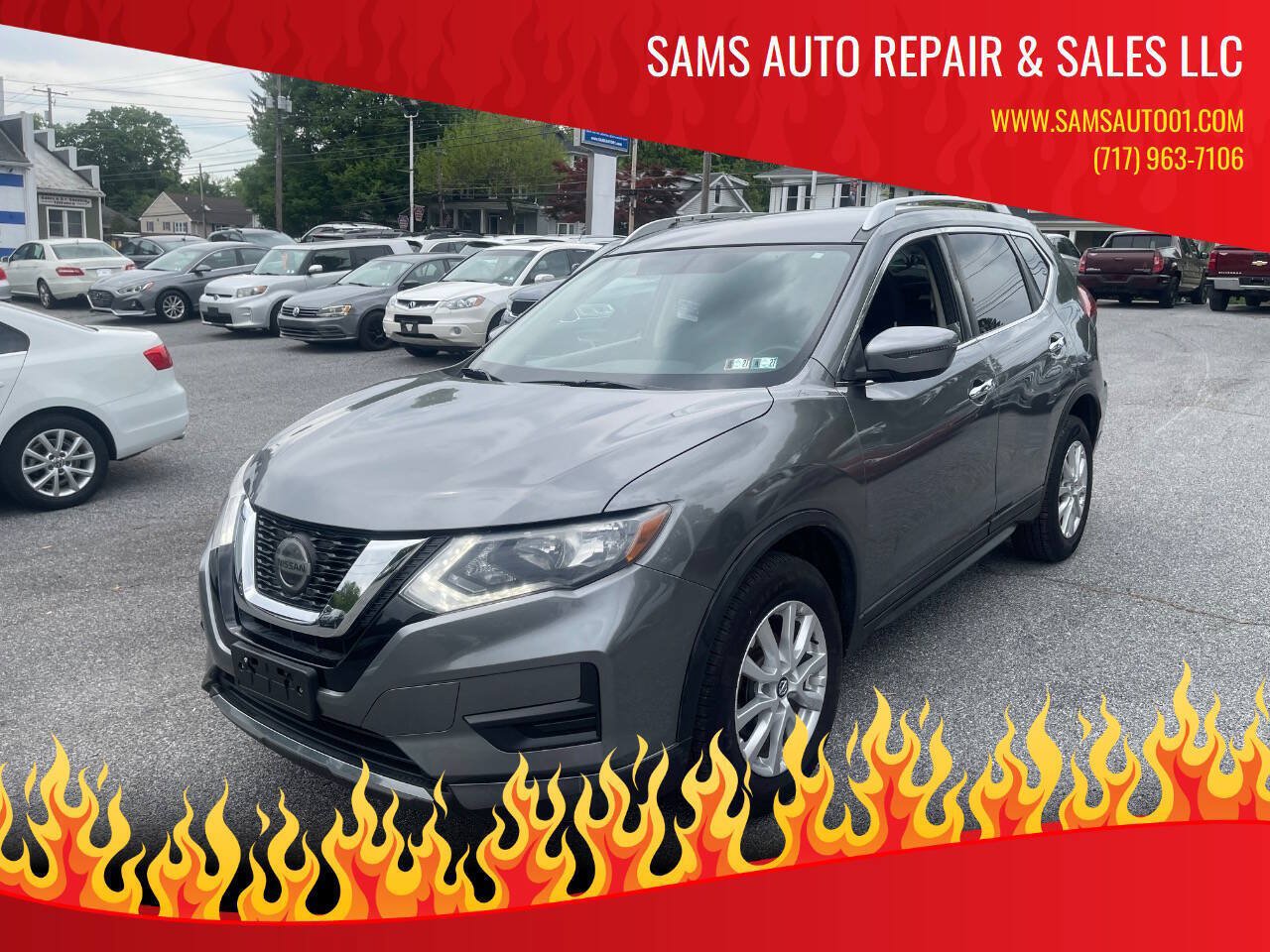 Used 2018 Nissan Rogue SV AWD/4WD image 1