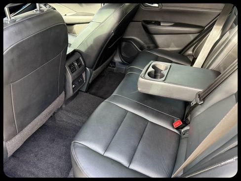 Used 2023 Nissan Rogue SL w/ SL Premium Package image 22