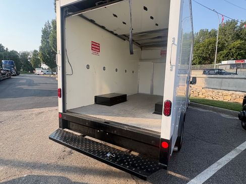 Used 2023 Ford Transit 350 DRW RWD image 17