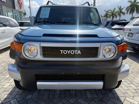 Used 2012 Toyota FJ Cruiser 4WD image 2