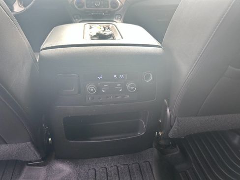 Used 2018 GMC Yukon Denali w/ Denali Ultimate Package image 15