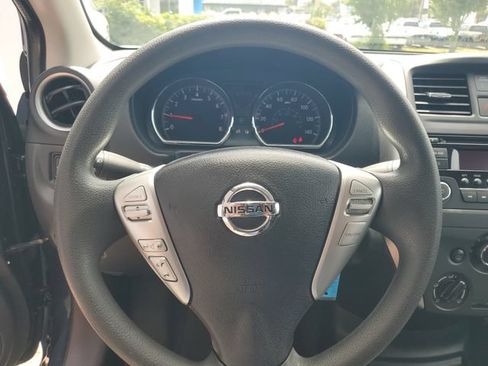 Used 2015 Nissan Versa SV FWD image 16