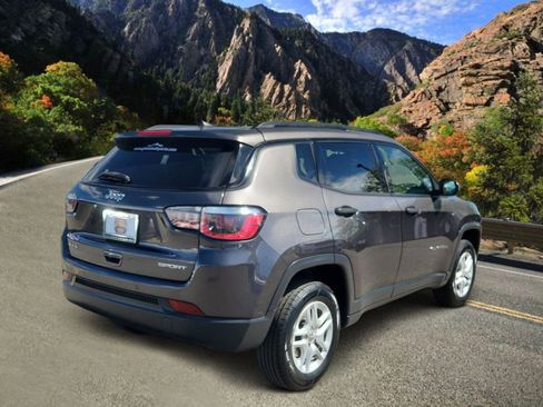 Used 2018 Jeep Compass Sport w/ Tech Group AWD/4WD image 3
