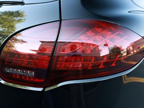 Used 2013 Porsche Cayenne GTS AWD/4WD image 51