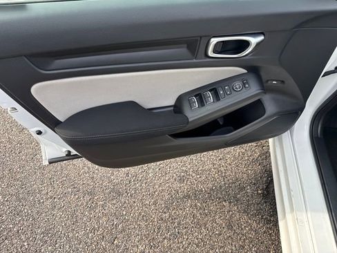 Used 2023 Honda Civic LX image 6