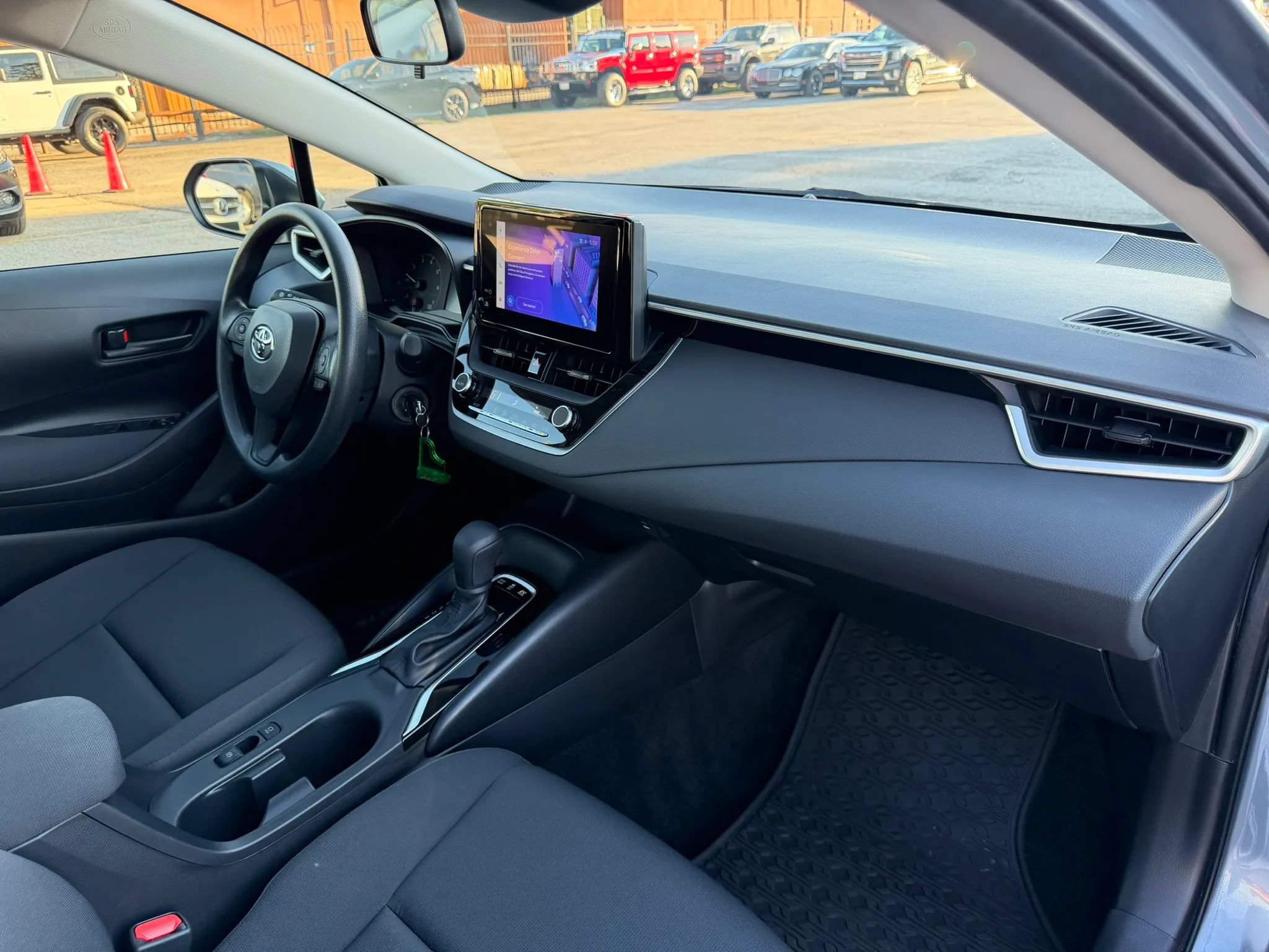 Used 2025 Toyota Corolla LE FWD image 20